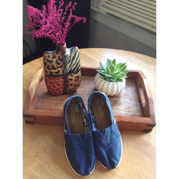 TOMS | Navy Canvas | Classic Slip On - Picture 2 of 5